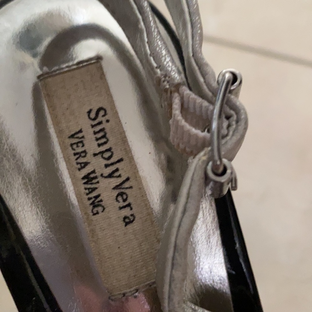 Heels - Picture 3 of 4